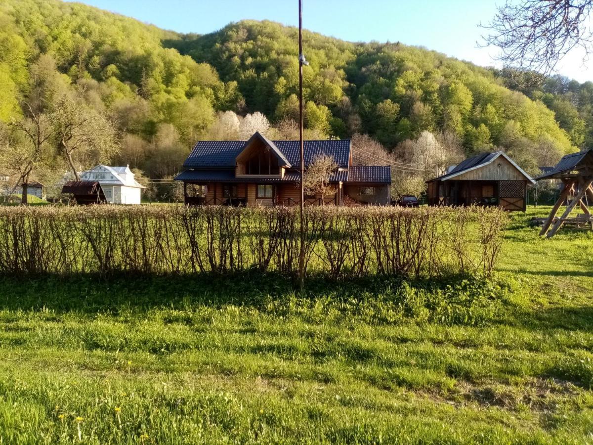 Садиба Федорчуків За Рікою Sheshory Exteriör bild